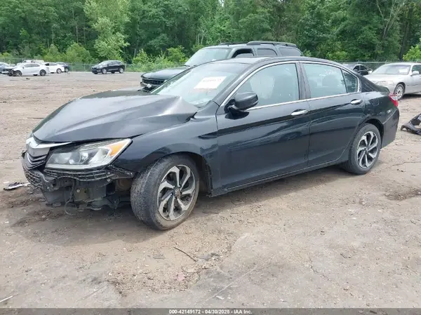1HGCR2F00HA147867 2017 HONDA ACCORD - Image 2