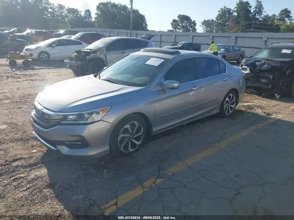 1HGCR2F00HA160926 2017 HONDA ACCORD - Image 2