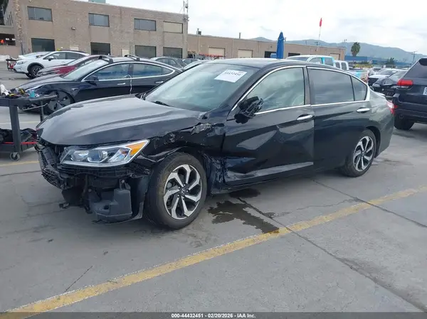 1HGCR2F01GA157368 2016 HONDA ACCORD - Image 2