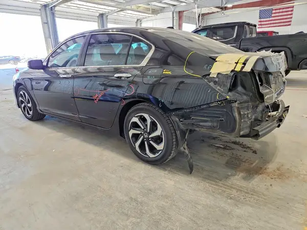 1HGCR2F01HA129913 2017 HONDA ACCORD - Image 2