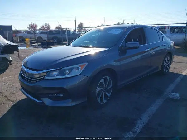 1HGCR2F02HA144078 2017 HONDA ACCORD - Image 2