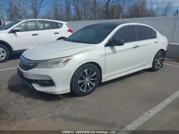1HGCR2F02HA800764 2017 HONDA ACCORD - Image 2