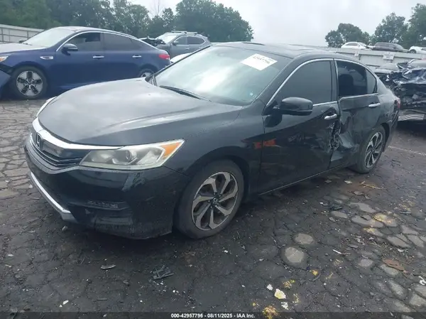 1HGCR2F03HA005688 2017 HONDA ACCORD - Image 2