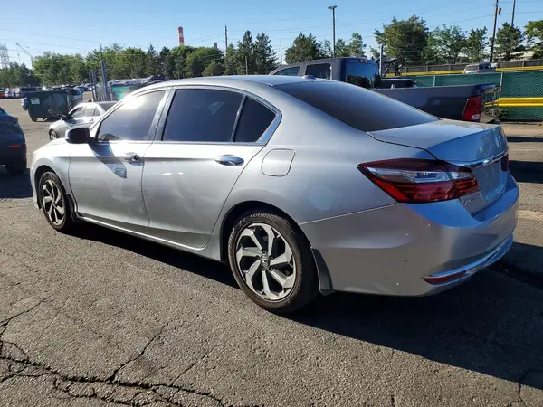 1HGCR2F03HA045639 2017 HONDA ACCORD - Image 2