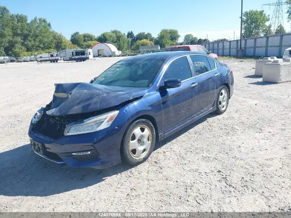 1HGCR2F03HA805407 2017 HONDA ACCORD - Image 2