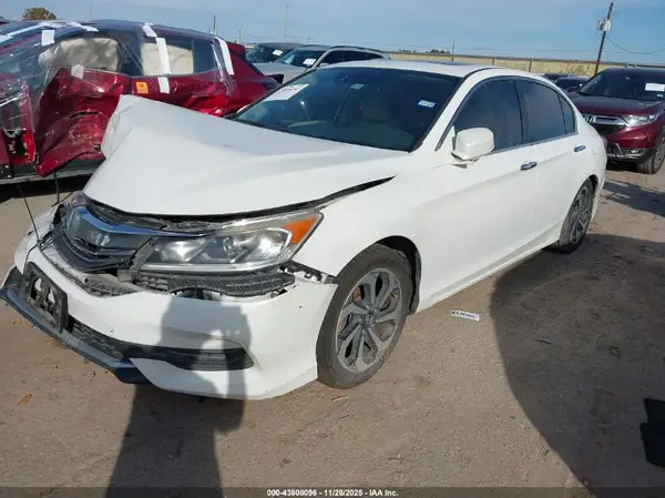 1HGCR2F05HA088041 2017 HONDA ACCORD - Image 2
