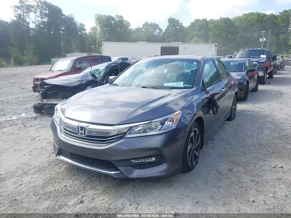 1HGCR2F05HA117313 2017 HONDA ACCORD - Image 2