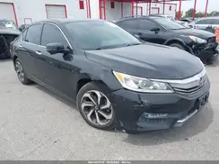 1HGCR2F05HA211952 2017 HONDA ACCORD