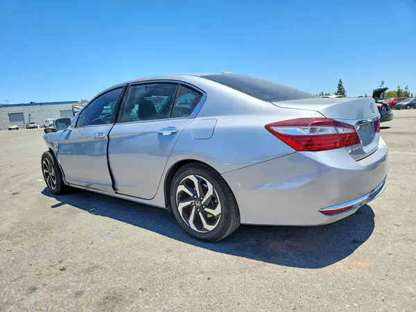 1HGCR2F06HA046820 2017 HONDA ACCORD - Image 2