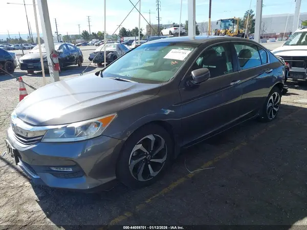 1HGCR2F06HA049605 2017 HONDA ACCORD - Image 2