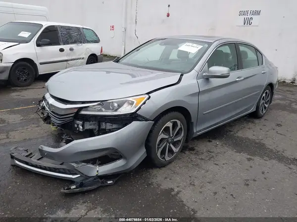 1HGCR2F08HA038198 2017 HONDA ACCORD - Image 2