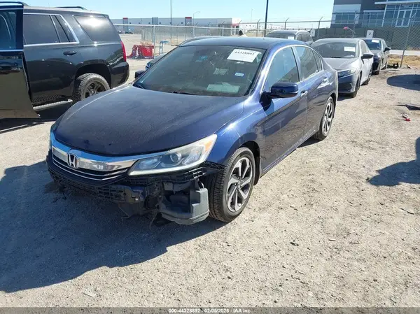 1HGCR2F08HA204249 2017 HONDA ACCORD - Image 2