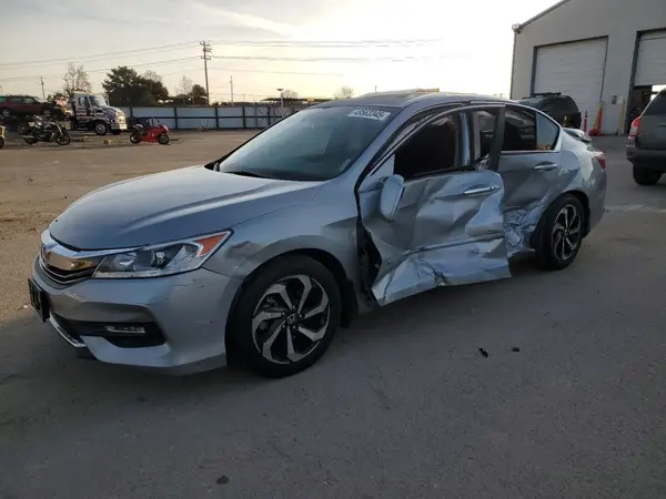 1HGCR2F09HA043586 2017 HONDA ACCORD - Image 1