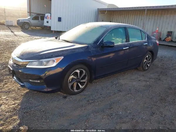 1HGCR2F09HA075602 2017 HONDA ACCORD - Image 2