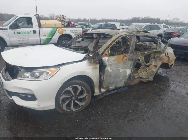 1HGCR2F09HA229838 2017 HONDA ACCORD - Image 2
