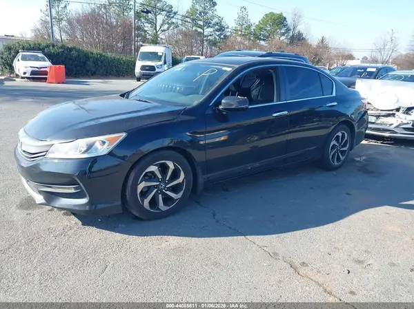 1HGCR2F0XHA009267 2017 HONDA ACCORD - Image 2