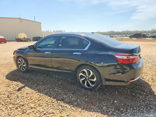 1HGCR2F0XHA129909 2017 HONDA ACCORD - Image 2