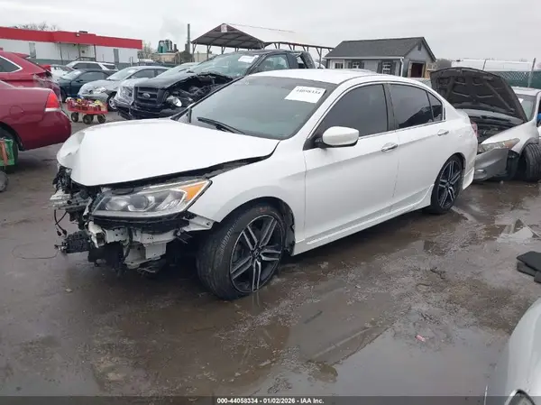1HGCR2F10HA027947 2017 HONDA ACCORD - Image 2