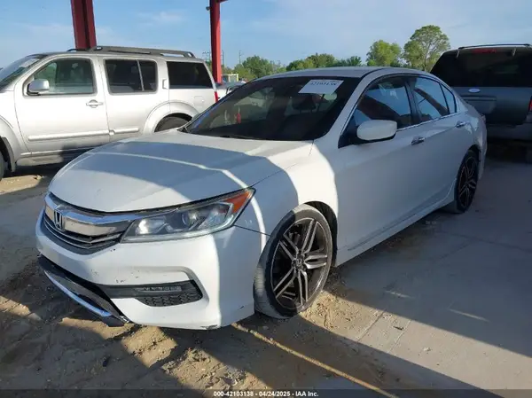 1HGCR2F10HA028953 2017 HONDA ACCORD - Image 2