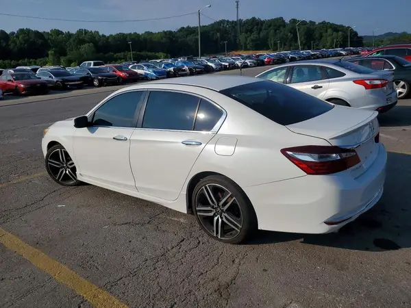 1HGCR2F10HA053030 2017 HONDA ACCORD - Image 2