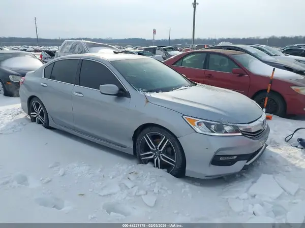 1HGCR2F10HA065792 2017 HONDA ACCORD - Image 1