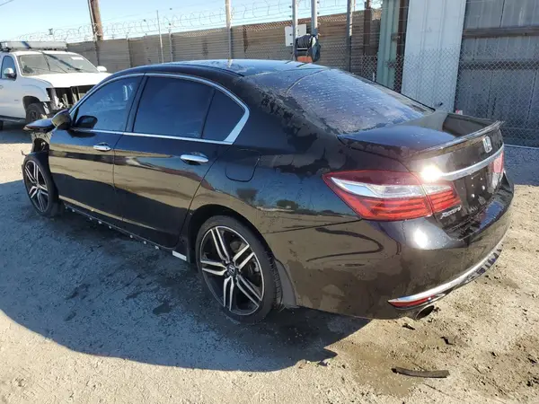 1HGCR2F10HA074122 2017 HONDA ACCORD - Image 2
