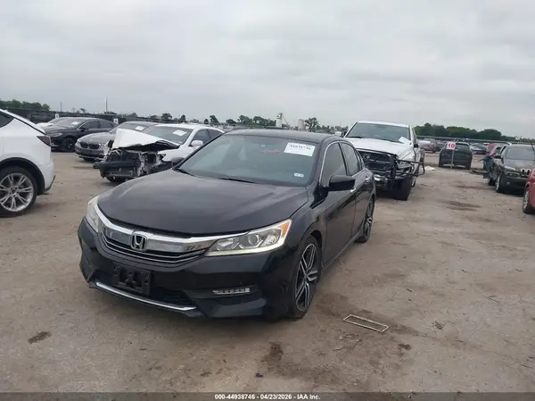 1HGCR2F10HA077067 2017 HONDA ACCORD - Image 2