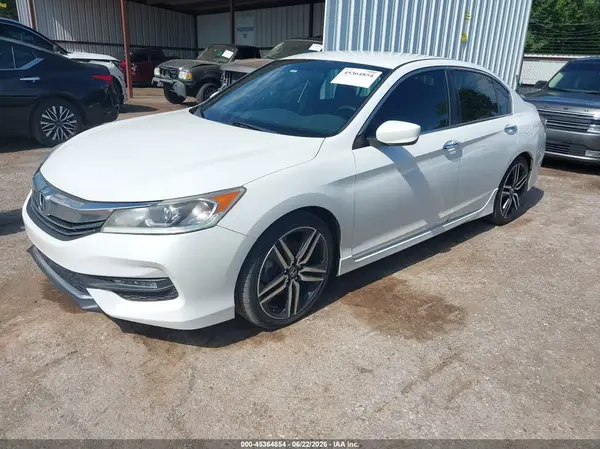 1HGCR2F10HA084388 2017 HONDA ACCORD - Image 2