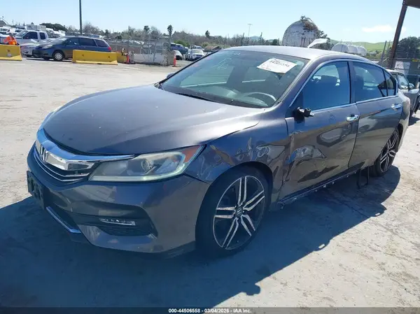 1HGCR2F10HA086044 2017 HONDA ACCORD - Image 2