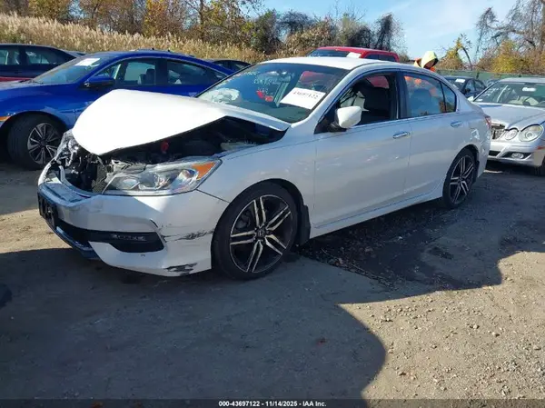 1HGCR2F10HA109998 2017 HONDA ACCORD - Image 2