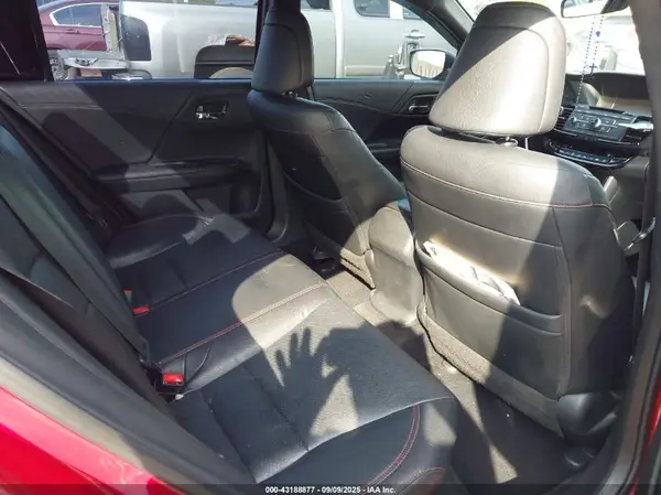 1HGCR2F10HA111024 2017 HONDA ACCORD - Image 8