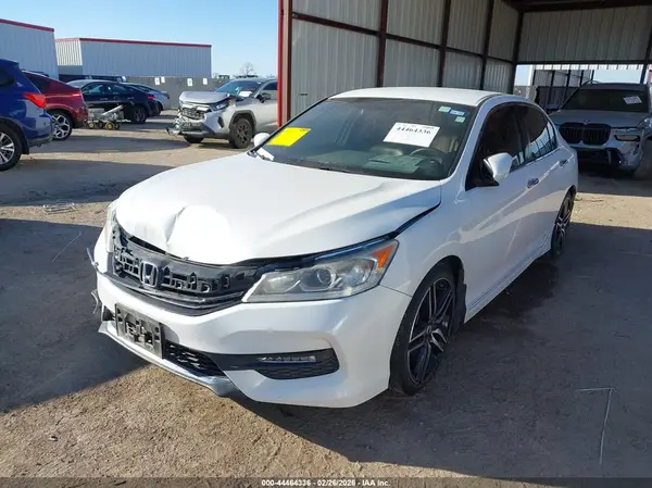 1HGCR2F10HA119544 2017 HONDA ACCORD - Image 2