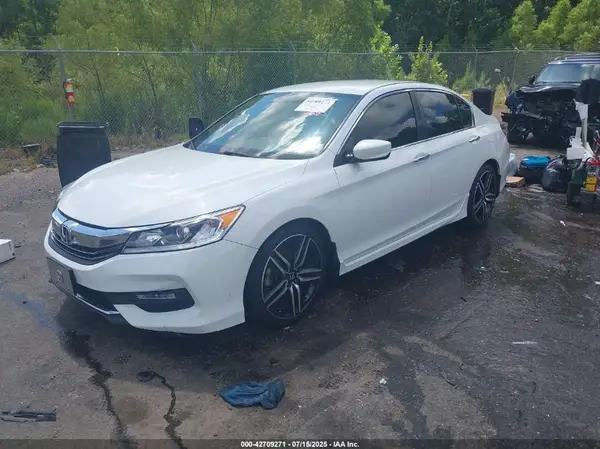 1HGCR2F10HA153967 2017 HONDA ACCORD - Image 2