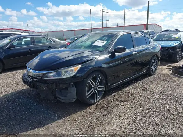 1HGCR2F10HA171854 2017 HONDA ACCORD - Image 2