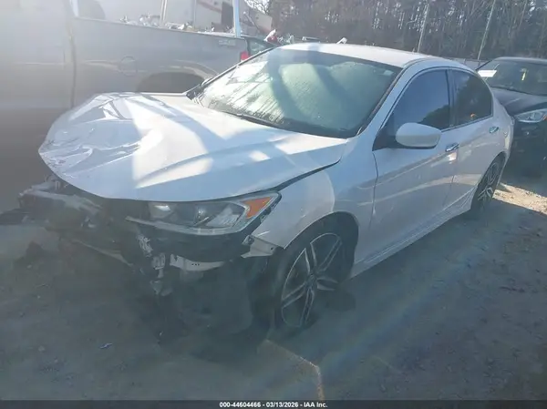 1HGCR2F10HA215979 2017 HONDA ACCORD - Image 2