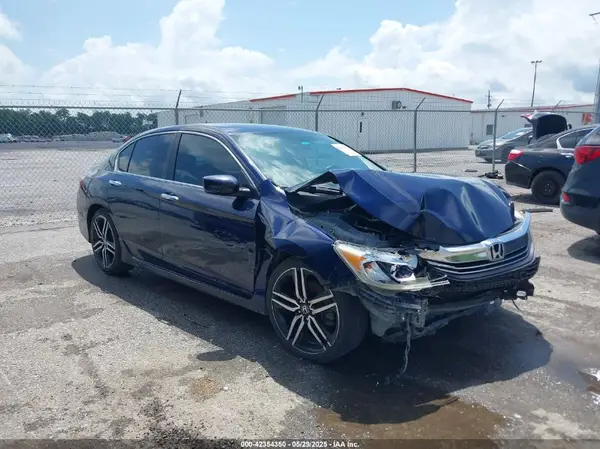 1HGCR2F10HA231311 2017 HONDA ACCORD - Image 1
