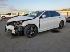1HGCR2F10HA235035 2017 HONDA ACCORD