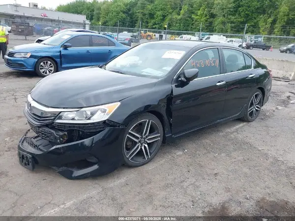 1HGCR2F10HA243331 2017 HONDA ACCORD - Image 2