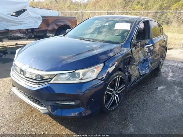 1HGCR2F10HA254040 2017 HONDA ACCORD - Image 2