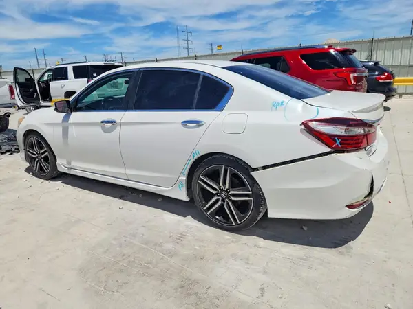 1HGCR2F10HA272134 2017 HONDA ACCORD - Image 2