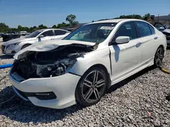 1HGCR2F10HA305939 2017 HONDA ACCORD