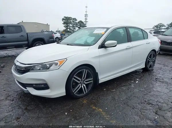 1HGCR2F11HA021459 2017 HONDA ACCORD - Image 2