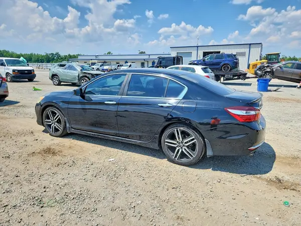 1HGCR2F11HA024782 2017 HONDA ACCORD - Image 2