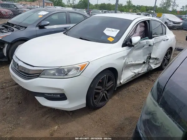 1HGCR2F11HA032624 2017 HONDA ACCORD - Image 2