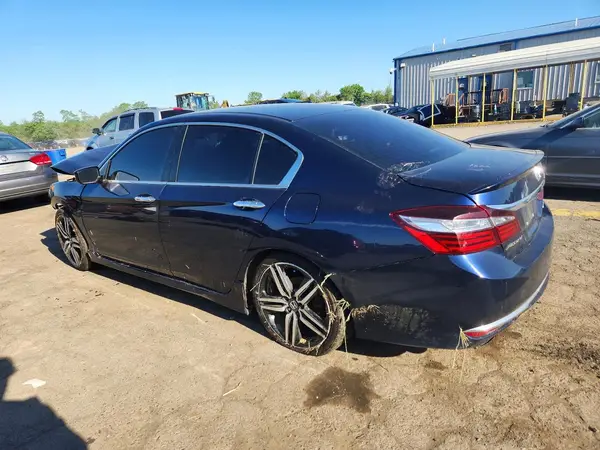1HGCR2F11HA048015 2017 HONDA ACCORD - Image 2