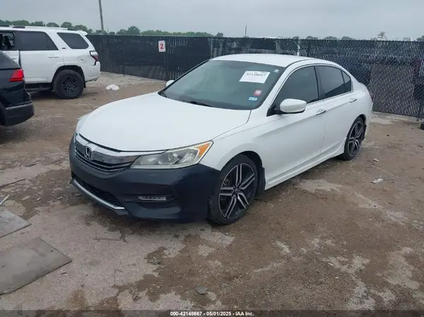 1HGCR2F11HA055921 2017 HONDA ACCORD - Image 2