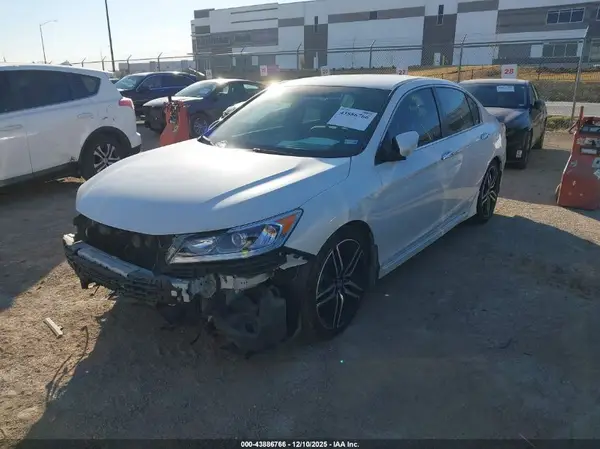 1HGCR2F11HA088532 2017 HONDA ACCORD - Image 2