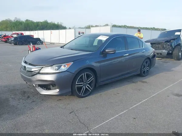 1HGCR2F11HA106012 2017 HONDA ACCORD - Image 2