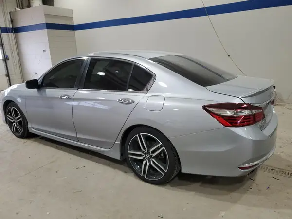 1HGCR2F11HA128544 2017 HONDA ACCORD - Image 2