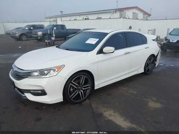 1HGCR2F11HA197959 2017 HONDA ACCORD - Image 2